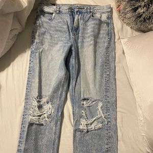 American eagle mom jeans